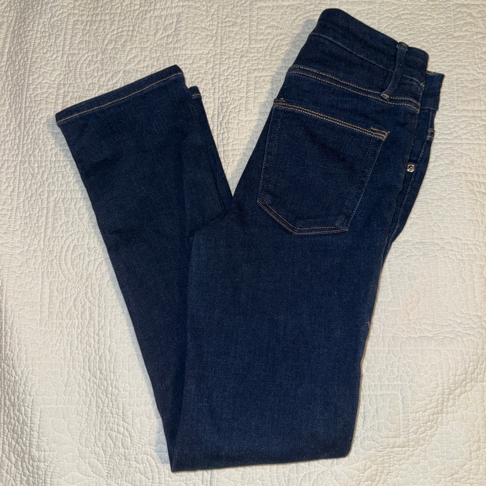 Good American jeans fits size 6 through 12